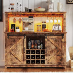 55 Mobile Bar da Caffè in Stile Rustico con Presa di Corrente e Luci LED - Porta Scorrevole a Fienile, Porta Bottiglie, Stazione di Ricarica USB | Nero/Marrone/Bianco