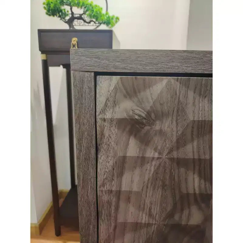 Madia moderna con 4 ante dal design geometrico, contenitore per soggiorno, ufficio e cucina