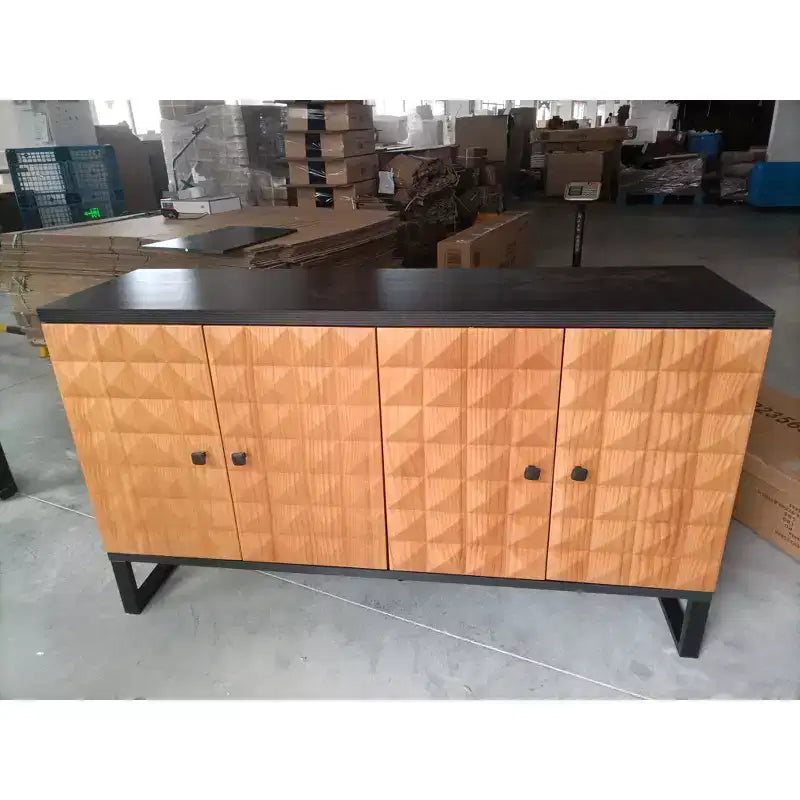 Madia moderna con 4 ante dal design geometrico, contenitore per soggiorno, ufficio e cucina