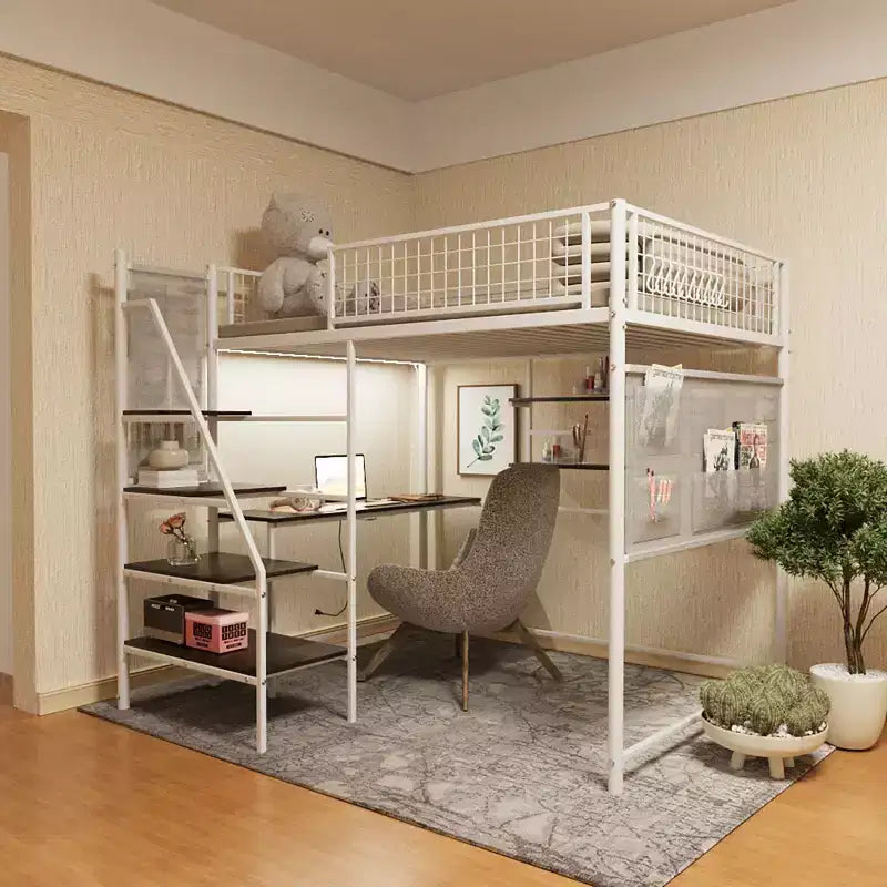 Letto a soppalco a grandezza naturale con spondina di sicurezza, scrivania, scalette e mensole portaoggetti per bambini e adulti
