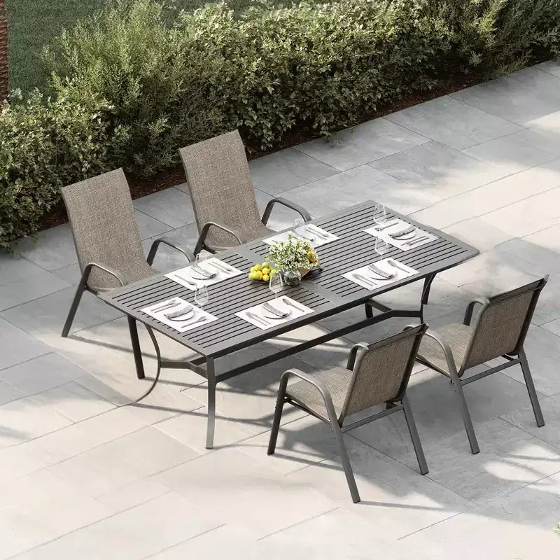 Set di 4 sedie da pranzo impilabili salvaspazio per patio | Sedie da esterno con schienale alto e tessuto Textilene traspirante | Telaio in metallo resistente, ideali per il prato