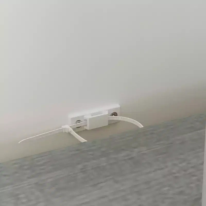 Credenza da cucina grigia da 61,2" con ante in vetro, 4 cassetti e finiture di base decorate