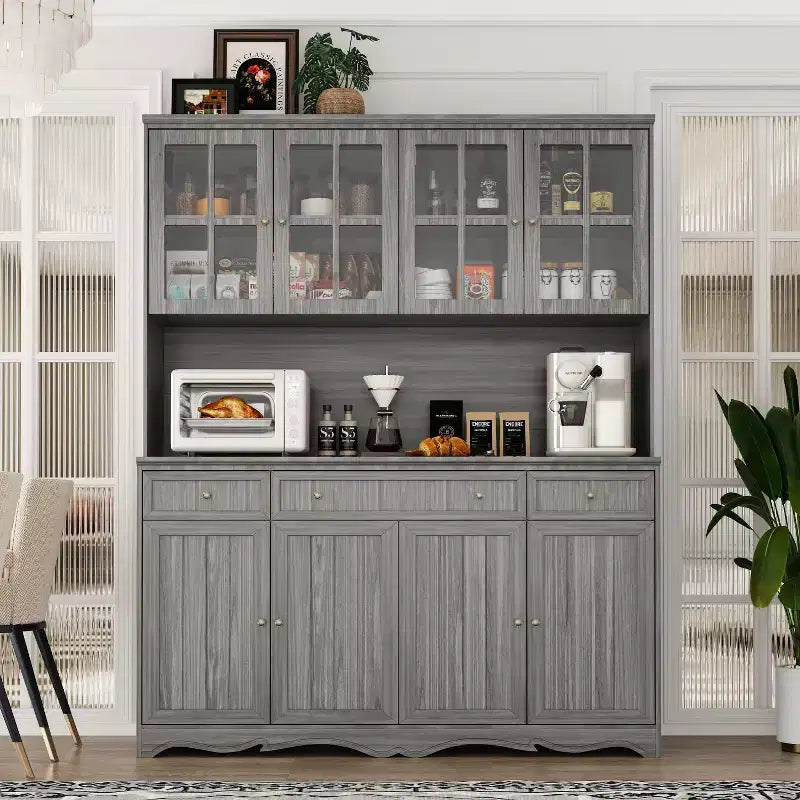 Credenza da cucina grigia da 61,2" con ante in vetro, 4 cassetti e finiture di base decorate